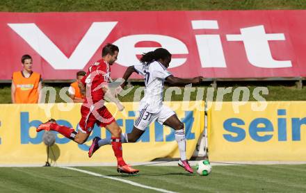 Fussball Testspiel. Hamburger SV gegen RSC Anderlecht. Dennis Diekmeier,  (HSV), Jordan Lukaku (Anderlecht). St. Veit, am 15.7.2013.
Foto: Kuess
---
pressefotos, pressefotografie, kuess, qs, qspictures, sport, bild, bilder, bilddatenbank