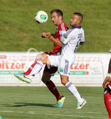 Fussball Testspiel. Hamburger SV gegen RSC Anderlecht. Rafael van der Vaart,  (HSV), Demy De Zeeuw (Anderlecht). St. Veit, am 15.7.2013.
Foto: Kuess
---
pressefotos, pressefotografie, kuess, qs, qspictures, sport, bild, bilder, bilddatenbank