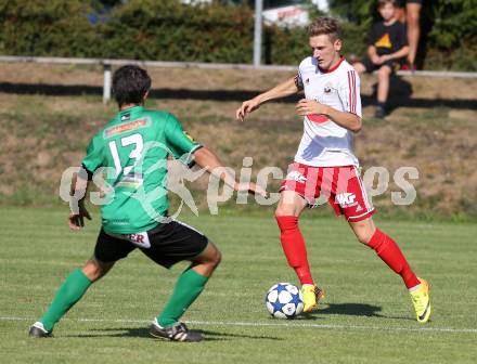 Fussball Unterliga Ost. Ludmannsdorf gegen St. Stefan/Lavanttal. Michael Krainer,  (Ludmannsdorf), Mario Simon (St. Stefan). Ludmannsdorf, am 18.8.2013.
Foto: Kuess
---
pressefotos, pressefotografie, kuess, qs, qspictures, sport, bild, bilder, bilddatenbank