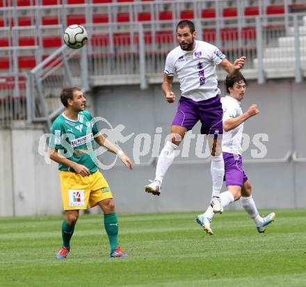 Fussball. Regionalliga. Austria Klagenfurt gegen Voecklamarkt. Oliver Pusztai (Klagenfurt), Mersudin Jukic (Voecklamarkt). Klagenfurt, 20.8.2013.
Foto: Kuess
---
pressefotos, pressefotografie, kuess, qs, qspictures, sport, bild, bilder, bilddatenbank