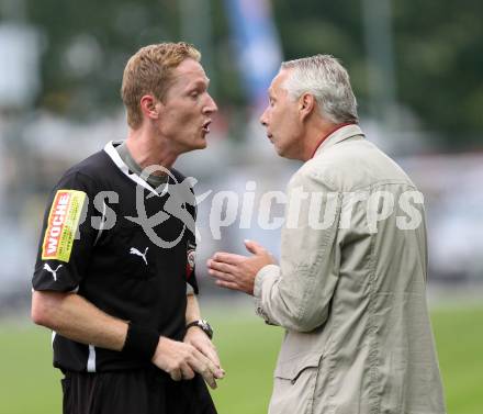 Fussball. Regionalliga. SAK gegen VSV. Peter Hrstic (VSV), Schiedsrichter Christian Maier. Klagenfurt, 20.8.2013.
Foto: Kuess
---
pressefotos, pressefotografie, kuess, qs, qspictures, sport, bild, bilder, bilddatenbank