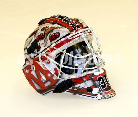 Eishockey. Bundesliga. Mannschaftsfototermin. Helm. Klagenfurt, 21.8.2013.
Foto: Kuess
---
pressefotos, pressefotografie, kuess, qs, qspictures, sport, bild, bilder, bilddatenbank