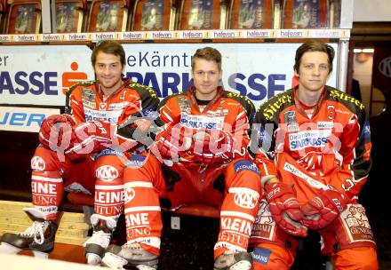 Eishockey. Bundesliga. Mannschaftsfototermin. Partrick Berr, Markus Steiner, NICOLAS PAUL. Klagenfurt, 21.8.2013.
Foto: Kuess
---
pressefotos, pressefotografie, kuess, qs, qspictures, sport, bild, bilder, bilddatenbank