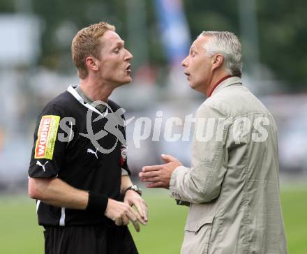 Fussball. Regionalliga. SAK gegen VSV. Peter Hrstic (VSV), Schiedsrichter Christian Maier. Klagenfurt, 20.8.2013.
Foto: Kuess
---
pressefotos, pressefotografie, kuess, qs, qspictures, sport, bild, bilder, bilddatenbank