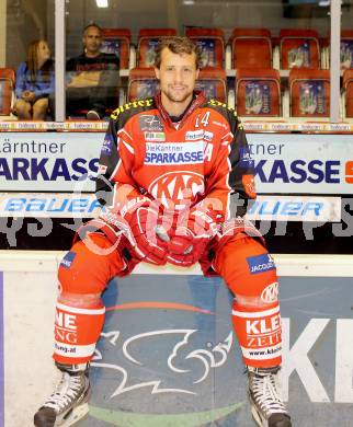 Eishockey. Bundesliga. Mannschaftsfototermin. Portrait. Johannes Reichel. Klagenfurt, 21.8.2013.
Foto: Kuess
---
pressefotos, pressefotografie, kuess, qs, qspictures, sport, bild, bilder, bilddatenbank