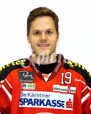 Eishockey. Bundesliga. Mannschaftsfototermin. Portrait. Stefan Geier. Klagenfurt, 21.8.2013.
Foto: Kuess
---
pressefotos, pressefotografie, kuess, qs, qspictures, sport, bild, bilder, bilddatenbank