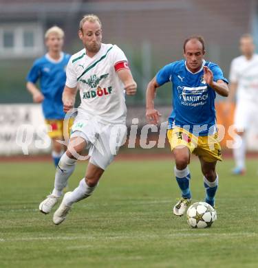 Fussball Kaerntner Liga. Voelkermarkt gegen SVG Bleiburg. Alexander Karner, (Voelkermarkt), Daniel Canzi  (Bleiburg). Voelkermarkt, 23.8.2013.
Foto: Kuess
---
pressefotos, pressefotografie, kuess, qs, qspictures, sport, bild, bilder, bilddatenbank