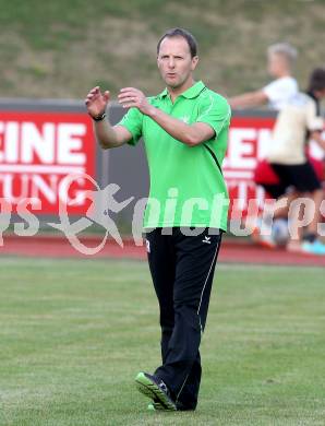 Fussball Kaerntner Liga. Voelkermarkt gegen SVG Bleiburg. Trainer Kurt Stuck (Voelkermarkt). Voelkermarkt, 23.8.2013.
Foto: Kuess
---
pressefotos, pressefotografie, kuess, qs, qspictures, sport, bild, bilder, bilddatenbank