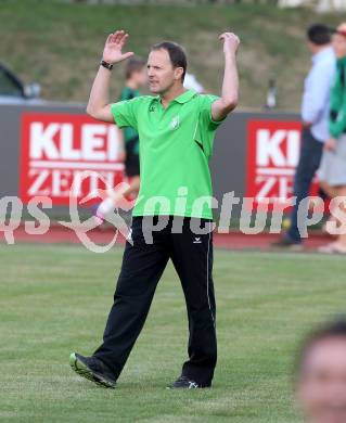 Fussball Kaerntner Liga. Voelkermarkt gegen SVG Bleiburg. Trainer Kurt Stuck (Voelkermarkt). Voelkermarkt, 23.8.2013.
Foto: Kuess
---
pressefotos, pressefotografie, kuess, qs, qspictures, sport, bild, bilder, bilddatenbank