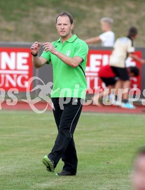 Fussball Kaerntner Liga. Voelkermarkt gegen SVG Bleiburg. Trainer Kurt Stuck (Voelkermarkt). Voelkermarkt, 23.8.2013.
Foto: Kuess
---
pressefotos, pressefotografie, kuess, qs, qspictures, sport, bild, bilder, bilddatenbank