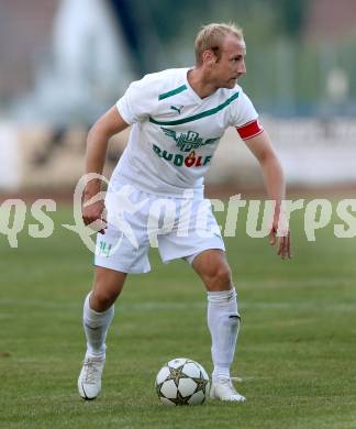 Fussball Kaerntner Liga. Voelkermarkt gegen SVG Bleiburg. Alexander Karner (Voelkermarkt). Voelkermarkt, 23.8.2013.
Foto: Kuess
---
pressefotos, pressefotografie, kuess, qs, qspictures, sport, bild, bilder, bilddatenbank