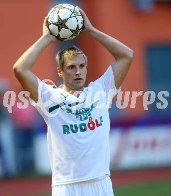 Fussball Kaerntner Liga. Voelkermarkt gegen SVG Bleiburg. Daniel Poeschl (Voelkermarkt). Voelkermarkt, 23.8.2013.
Foto: Kuess
---
pressefotos, pressefotografie, kuess, qs, qspictures, sport, bild, bilder, bilddatenbank