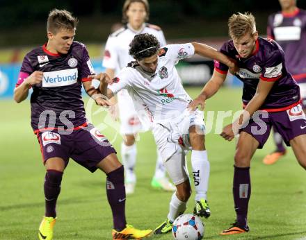 Fussball Bundesliga. RZ Pellets WAC gegen FK Austria Wien. Ynclan Pajares Jacobo, (WAC),  Thomas Murg, Alexander Gruenwald  (Austria Wien). Wolfsberg, 24.8.2013.
Foto: Kuess

---
pressefotos, pressefotografie, kuess, qs, qspictures, sport, bild, bilder, bilddatenbank