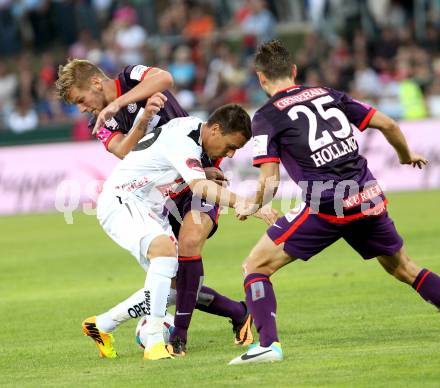 Fussball Bundesliga. RZ Pellets WAC gegen FK Austria Wien. Michael Liendl, (WAC), Alexander Gruenwald, James Holland  (Austria Wien). Wolfsberg, 24.8.2013.
Foto: Kuess

---
pressefotos, pressefotografie, kuess, qs, qspictures, sport, bild, bilder, bilddatenbank