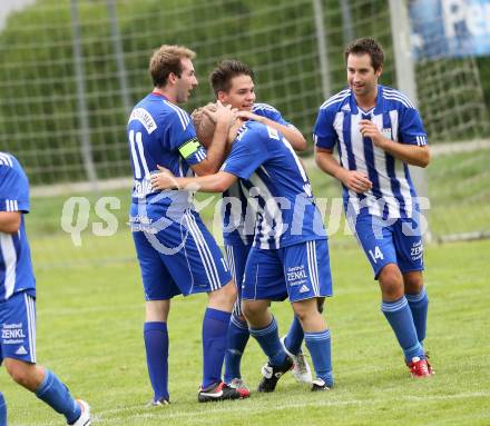 Fussball 1. Klasse D. Gallizien gegen Rueckersdorf. Torjubel Christopher Krainz (Gallizien). Gallizien, am 25.8.2013.
Foto: Kuess
---
pressefotos, pressefotografie, kuess, qs, qspictures, sport, bild, bilder, bilddatenbank