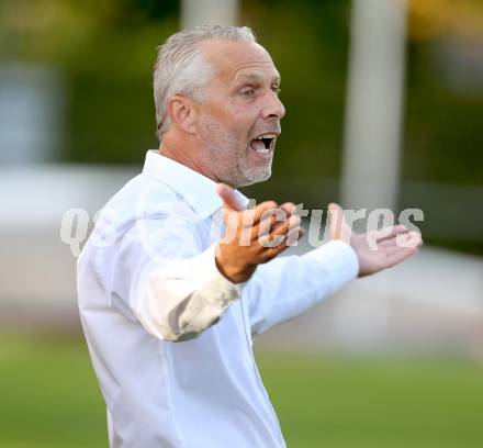 Fussball Regionalliga. VSV gegen SK Austria Klagenfurt. Trainer Peter Hrstic (VSV). Villach, 24.8.2013.
Foto: Kuess
---
pressefotos, pressefotografie, kuess, qs, qspictures, sport, bild, bilder, bilddatenbank