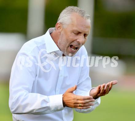 Fussball Regionalliga. VSV gegen SK Austria Klagenfurt. Trainer Peter Hrstic (VSV). Villach, 24.8.2013.
Foto: Kuess
---
pressefotos, pressefotografie, kuess, qs, qspictures, sport, bild, bilder, bilddatenbank