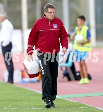 Fussball Regionalliga. VSV gegen SK Austria Klagenfurt. Masseur Bernd Sterniczky (Austria Klagenfurt). Villach, 24.8.2013.
Foto: Kuess
---
pressefotos, pressefotografie, kuess, qs, qspictures, sport, bild, bilder, bilddatenbank