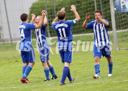 Fussball 1. Klasse D. Gallizien gegen Rueckersdorf. Torjubel Christopher Krainz (Gallizien).. Gallizien, am 25.8.2013.
Foto: Kuess
---
pressefotos, pressefotografie, kuess, qs, qspictures, sport, bild, bilder, bilddatenbank