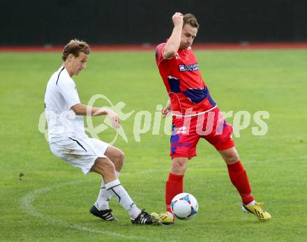 Fussball Regionalliga. WAC Amateure gegen SAK. Fabian Hafner,  (WAC), Darijo Biscan (SAK). Wolfsberg, am 25.8.2013.
Foto: Kuess
---
pressefotos, pressefotografie, kuess, qs, qspictures, sport, bild, bilder, bilddatenbank