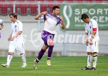 Fussball Regionalliga. SK Austria Klagenfurt gegen WAC Amateure. Torjubel Sasa Lalovic (Klagenfurt). Klagenfurt, am 30.8.2013.
Foto: Kuess
---
pressefotos, pressefotografie, kuess, qs, qspictures, sport, bild, bilder, bilddatenbank