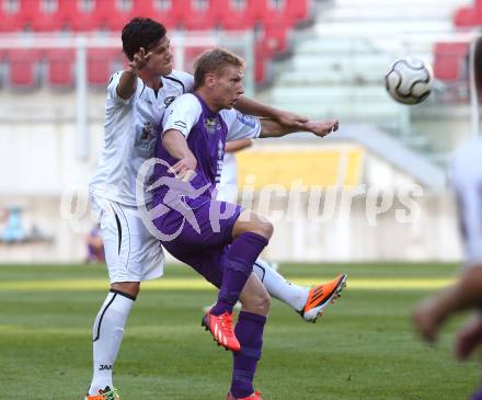 Fussball Regionalliga. SK Austria Klagenfurt gegen WAC Amateure. David Poljanec (Klagenfurt), Andreas Dlopst (WAC). Klagenfurt, am 30.8.2013.
Foto: Kuess
---
pressefotos, pressefotografie, kuess, qs, qspictures, sport, bild, bilder, bilddatenbank