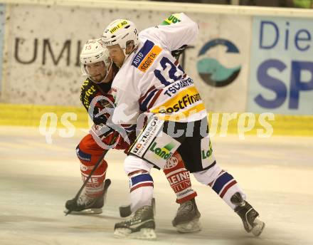 Eishockey Testspiel. KAC gegen EHC Biel. Paul Schellander (KAC), Matthieu Tschantre (Biel). Klagenfurt, am 30.8.2013.
Foto: Kuess
---
pressefotos, pressefotografie, kuess, qs, qspictures, sport, bild, bilder, bilddatenbank