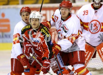 Eishockey Testspiel KAC gegen Duesseldorfer EC. Stephan Geier,  (KAC), Bernhard Ebner (Duesseldorfer EC). Klagenfurt, 31.8.2013.
Foto: Kuess
---
pressefotos, pressefotografie, kuess, qs, qspictures, sport, bild, bilder, bilddatenbank