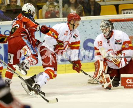 Eishockey Testspiel KAC gegen Duesseldorfer EC. Patrick Berr, (KAC), Corey Mapes, Stefan Ridderwall  (Duesseldorfer EC). Klagenfurt, 31.8.2013.
Foto: Kuess
---
pressefotos, pressefotografie, kuess, qs, qspictures, sport, bild, bilder, bilddatenbank