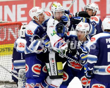 Eishockey Testspiel EC VSV gegen EHC Biel. Nico Brunner, Brock McBride, (VSV), Emanuel Peter  (Biel). Villach, am 1.9.2013.
Foto: Kuess
---
pressefotos, pressefotografie, kuess, qs, qspictures, sport, bild, bilder, bilddatenbank