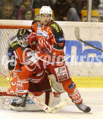 Eishockey Testspiel KAC gegen Duesseldorfer EC. Johannes Reichel, Rene Swette (KAC). Klagenfurt, 31.8.2013.
Foto: Kuess
---
pressefotos, pressefotografie, kuess, qs, qspictures, sport, bild, bilder, bilddatenbank