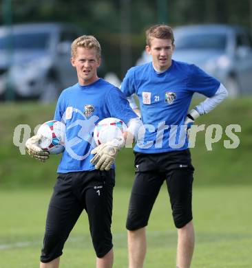 Fussball Bundesliga. RZ Pellets WAC. Training. Christian Dobnik, Max Friesacher. Wolfsberg, 3.9.2013.
Foto: Kuess

---
pressefotos, pressefotografie, kuess, qs, qspictures, sport, bild, bilder, bilddatenbank