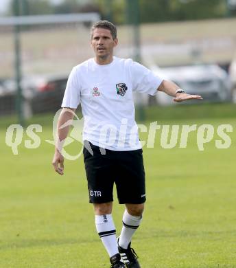 Fussball Bundesliga. RZ Pellets WAC. Training. Trainer Dietmar Kuehbauer. Wolfsberg, 3.9.2013.
Foto: Kuess

---
pressefotos, pressefotografie, kuess, qs, qspictures, sport, bild, bilder, bilddatenbank