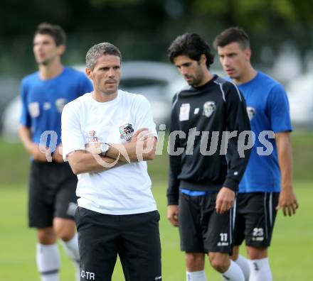 Fussball Bundesliga. RZ Pellets WAC. Training. Trainer Dietmar Kuehbauer. Wolfsberg, 3.9.2013.
Foto: Kuess

---
pressefotos, pressefotografie, kuess, qs, qspictures, sport, bild, bilder, bilddatenbank