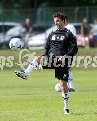 Fussball Bundesliga. RZ Pellets WAC. Training. Joachim Standfest. Wolfsberg, 3.9.2013.
Foto: Kuess

---
pressefotos, pressefotografie, kuess, qs, qspictures, sport, bild, bilder, bilddatenbank