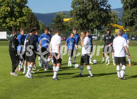 Fussball Bundesliga. RZ Pellets WAC. Training. Trainer Dietmar Kuehbauer, Co-Trainer Manfred Nastl. Wolfsberg, 3.9.2013.
Foto: Kuess

---
pressefotos, pressefotografie, kuess, qs, qspictures, sport, bild, bilder, bilddatenbank