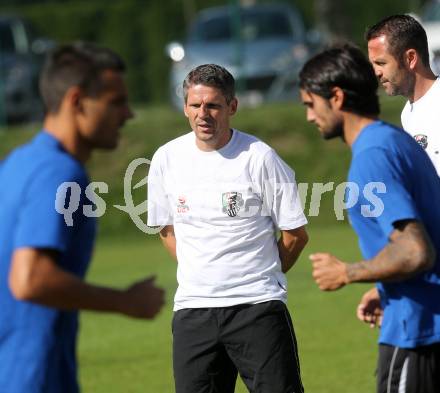 Fussball Bundesliga. RZ Pellets WAC. Training. Trainer Dietmar Kuehbauer. Wolfsberg, 3.9.2013.
Foto: Kuess

---
pressefotos, pressefotografie, kuess, qs, qspictures, sport, bild, bilder, bilddatenbank