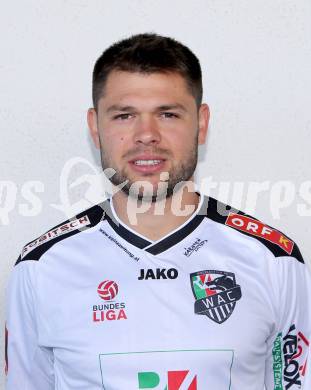 Fussball Bundesliga. RZ Pellets WAC. Training. Portrait. Nemanja RniÄ. Wolfsberg, 3.9.2013.
Foto: Kuess

---
pressefotos, pressefotografie, kuess, qs, qspictures, sport, bild, bilder, bilddatenbank