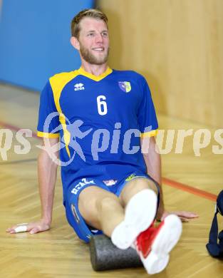 Volleyball Testspiel. SK Posojilnica Aich/Dob gegen Kamerun.  Peter Wohlfahrtstaetter. Bleiburg, 5.9.2013.
Foto. Kuess
---
pressefotos, pressefotografie, kuess, qs, qspictures, sport, bild, bilder, bilddatenbank