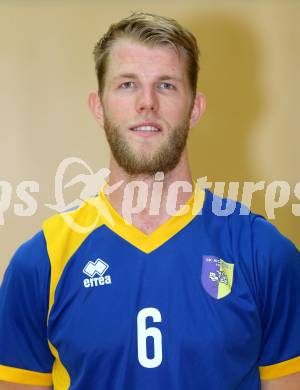 Volleyball Testspiel. SK Posojilnica Aich/Dob gegen Kamerun.  Peter Wohlfahrtstaetter. Bleiburg, 5.9.2013.
Foto. Kuess
---
pressefotos, pressefotografie, kuess, qs, qspictures, sport, bild, bilder, bilddatenbank