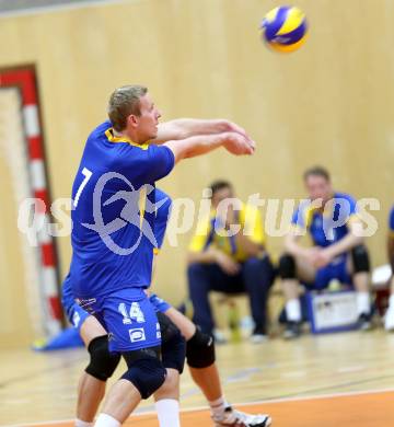 Volleyball Testspiel. SK Posojilnica Aich/Dob gegen Kamerun.  Stanislav Wawrenczyk. Bleiburg, 5.9.2013.
Foto. Kuess
---
pressefotos, pressefotografie, kuess, qs, qspictures, sport, bild, bilder, bilddatenbank