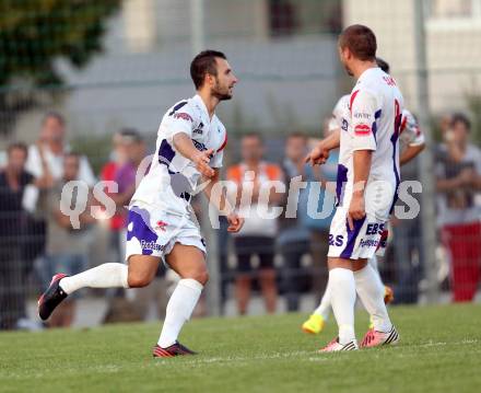 Fussball Regionalliga. SAK gegen SK Austria Klagenfurt. Torjubel Murat Veliu (SAK). Klagenfurt, 6.9.2013.
Foto: Kuess
---
pressefotos, pressefotografie, kuess, qs, qspictures, sport, bild, bilder, bilddatenbank