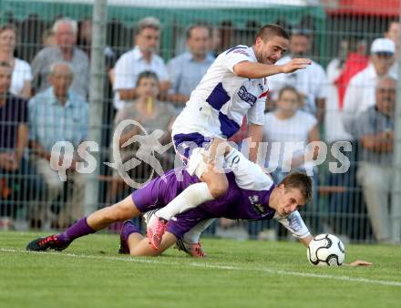 Fussball Regionalliga. SAK gegen SK Austria Klagenfurt. Grega Triplat,  (SAK), Patrik Eler (Austria Klagenfurt). Klagenfurt, 6.9.2013.
Foto: Kuess
---
pressefotos, pressefotografie, kuess, qs, qspictures, sport, bild, bilder, bilddatenbank