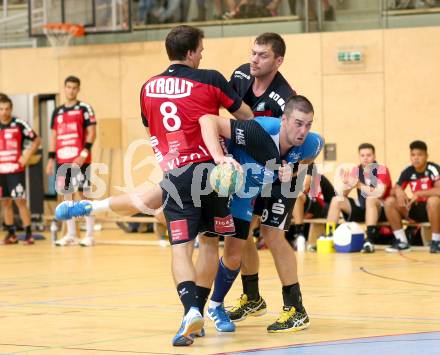 HLA. Handball Bundesliga. SC Ferlach gegen Sparkasse Schwaz. Kovac David  (Ferlach), Philip Zangerl (Schwaz). Ferlach, 7.9.2013.
Foto: Kuess
---
pressefotos, pressefotografie, kuess, qs, qspictures, sport, bild, bilder, bilddatenbank