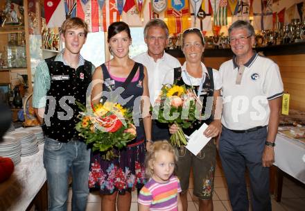 Rudern. Empfang und Ehrung der Weltmeisterschaftsteilnehmer durch den Ruderverband. Florian Berg, Magdalena Lobnig, Kurt Steiner, Michaela Taupe-Traer, Peter Kaiser. Klagenfurt, 7.9.2013.
Foto: Kuess
---
pressefotos, pressefotografie, kuess, qs, qspictures, sport, bild, bilder, bilddatenbank