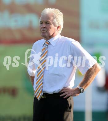 Fussball Regionalliga. SAK gegen SK Austria Klagenfurt. Trainer Alois Jagodic (SAK). Klagenfurt, 6.9.2013.
Foto: Kuess
---
pressefotos, pressefotografie, kuess, qs, qspictures, sport, bild, bilder, bilddatenbank