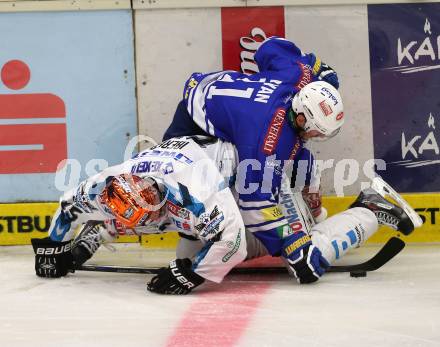 EBEL. Eishockey Bundesliga. EC VSV gegen EHC LIWEST Linz.. Derek Ryan,  (VSV), Matthias Iberer (EHC LIWEST Linz). Villach, am 13.9.2013.
Foto: Kuess 


---
pressefotos, pressefotografie, kuess, qs, qspictures, sport, bild, bilder, bilddatenbank