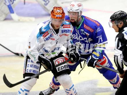 EBEL. Eishockey Bundesliga. EC VSV gegen EHC LIWEST Linz.. Markus Peintner,  (VSV), Jason Ulmer (EHC LIWEST Linz). Villach, am 13.9.2013.
Foto: Kuess 


---
pressefotos, pressefotografie, kuess, qs, qspictures, sport, bild, bilder, bilddatenbank