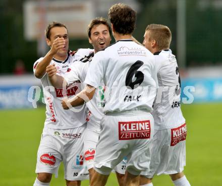 Fussball Bundesliga. RZ Pellets WAC gegen FC Admira Wacker Moedling. Torjubel (WAC). Wolfsberg, 14.9.2013.
Foto: Kuess

---
pressefotos, pressefotografie, kuess, qs, qspictures, sport, bild, bilder, bilddatenbank