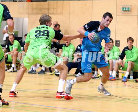 HLA. Handball. SC Ferlach gegen SG INSIGNIS HANDBALL WESTWIEN. Dean Pomorisac,  (Ferlach), Wilhelm Jelinek (Westwien). Ferlach, am 14.9.2013.
Foto: Kuess 
---
pressefotos, pressefotografie, kuess, qs, qspictures, sport, bild, bilder, bilddatenbank